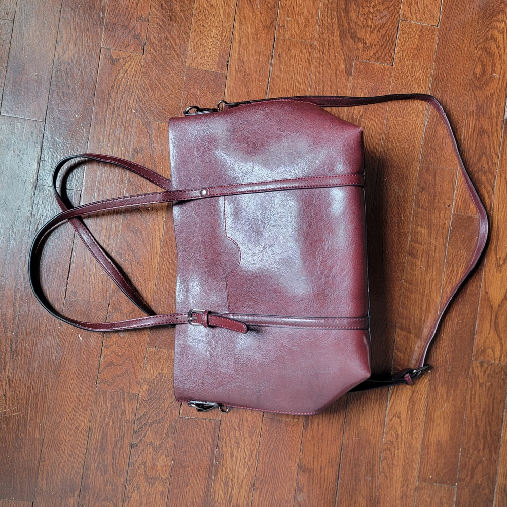 Elegant Burgundy Leather Bag
